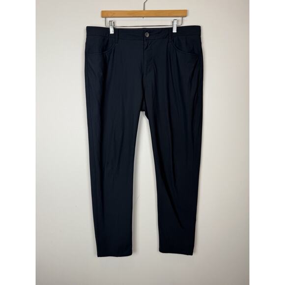 Vuori Men's Meta Pant V430 Navy Blue Performance Straight Leg Sz 36 - Picture 1 of 8